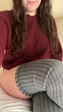 I feel sexy in sweaters and thigh highs