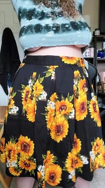 Attractive new Skirt (oc)