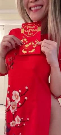 Happy Lunar New Year from your fine chinese milf! Instead of red envelop just give me your jizz